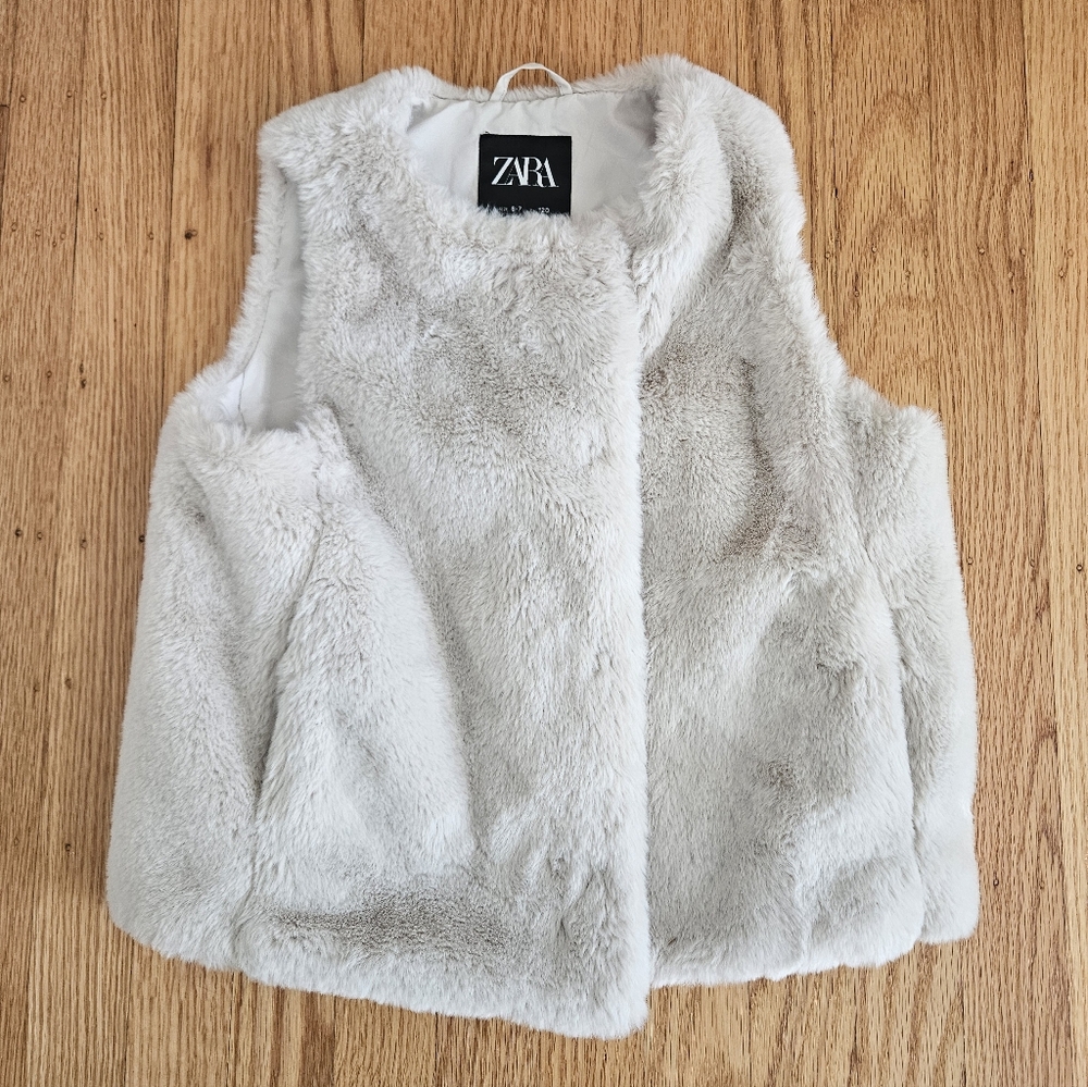 NWOT Zara Plush Faux Fur Vest in Soft Cream 6-7Y